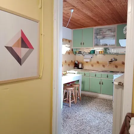 George Traditional House *